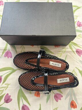 Alaïa Paris Classic Mesh Woven Mary Jane Flats (Black)